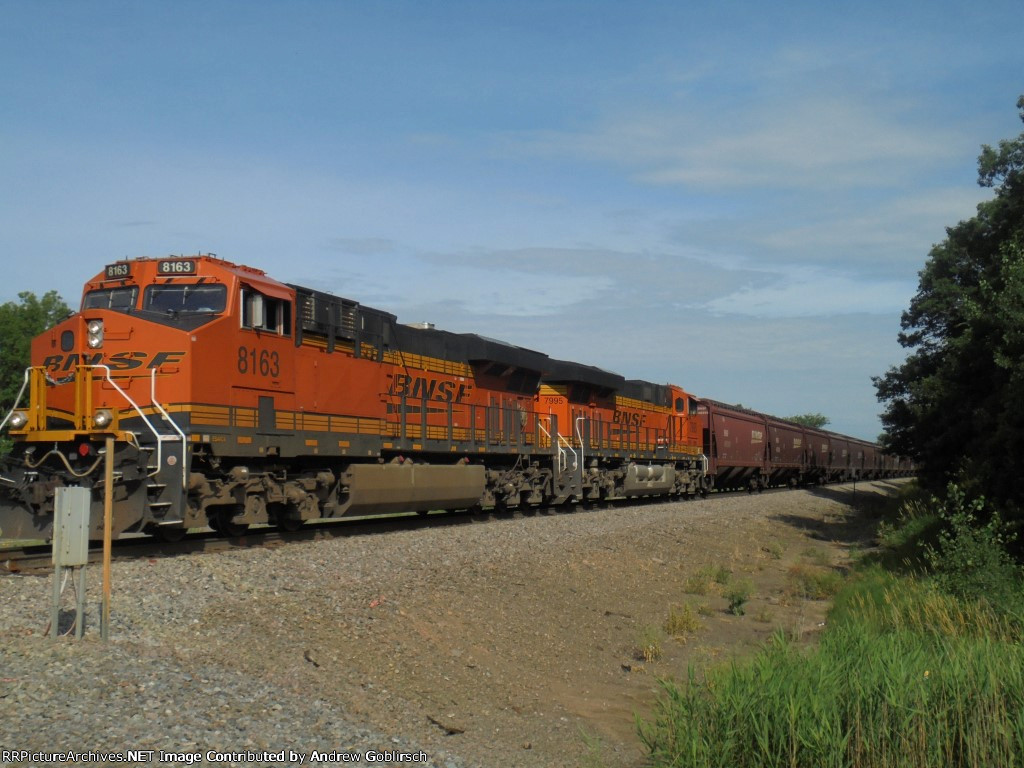 BNSF 8163 + 7995